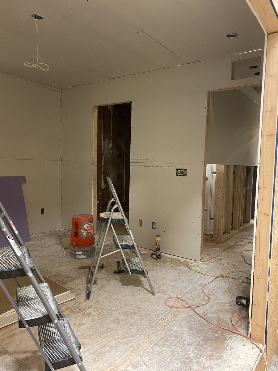 RidgeAcademies's tweet photo. Drywall is going up in Habitat #house9   We are just 2 months away from moving the house to its new address! @SDPBCChoiceCTE #ctepbc @MikeTrimWPTV @MiamiDolphins @JeralineJohnson @lizquirantes @SRHSHawks @tarakobel @jkh_74 https://t.co/c7L6IWXCvD