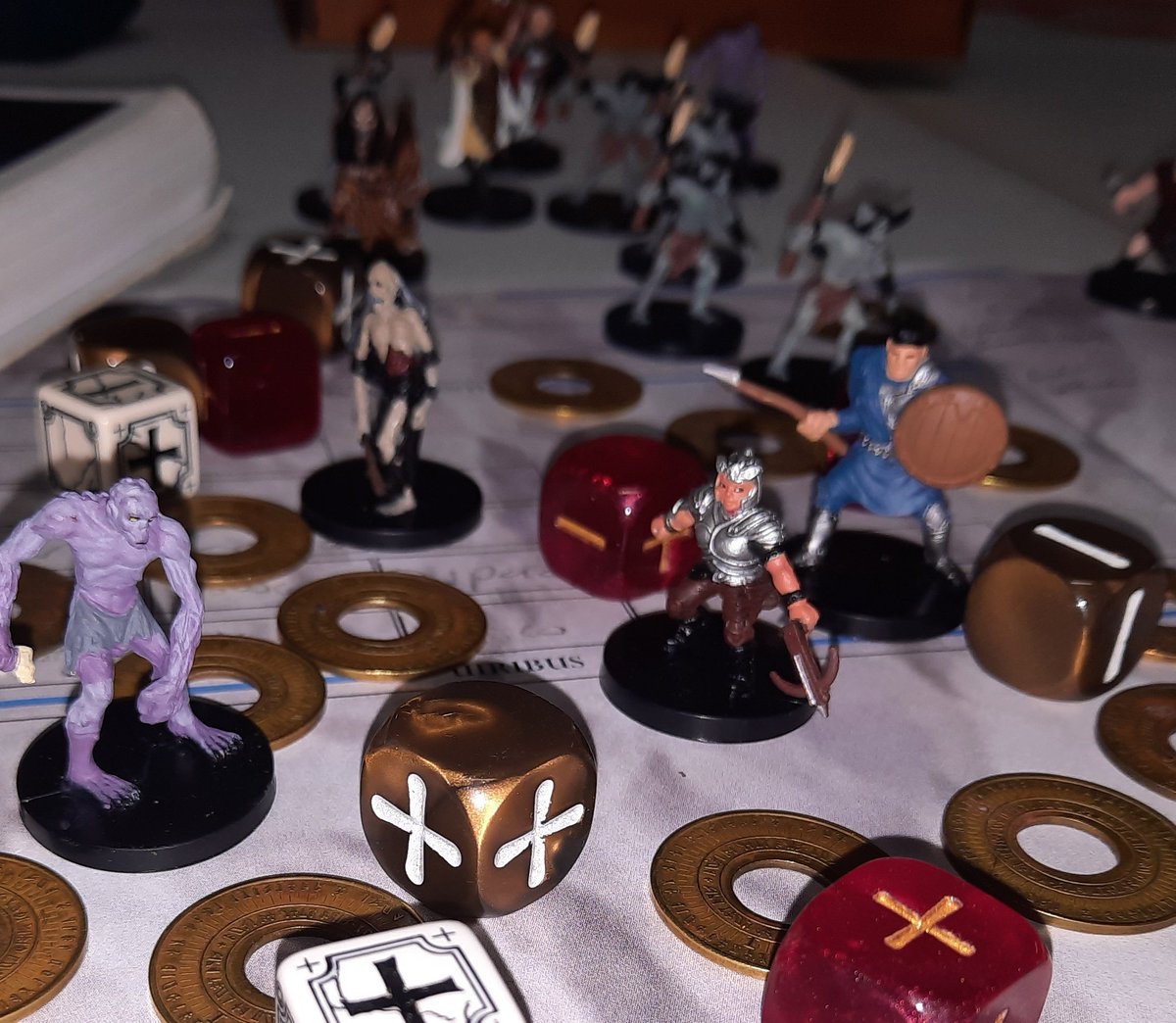 ClubDiogenesTar's tweet photo. Avui estrenem algunes de les més de 300 miniatures prepintades de les que disposa el club.
#Exertas #rol #Jocsderol #juegosderol #OciCultural #oci #OcioCultural #Cultura #Tarragona #CulturaLúdica #Fate https://t.co/VbffpewLtf