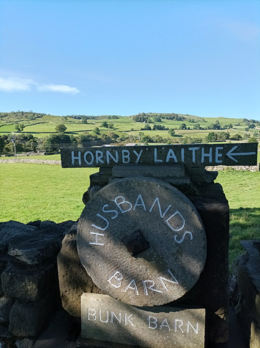 Noelledesu's tweet photo. Cracking the flagstone yest, what a difference a day makes! @yorkshire @BCAWarrington @BCAYear8 #Y8Residential #SunnyToday #Yorkshire #FormGroup https://t.co/XTCu6zLst6