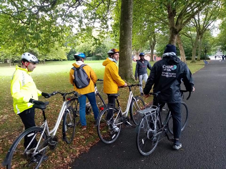 cycleoflife8's tweet photo. Helping newly arrived get confident on British roads with @AsylumLink #cycleconfidence #Liverpool #asylum https://t.co/bXsJ0bFElT