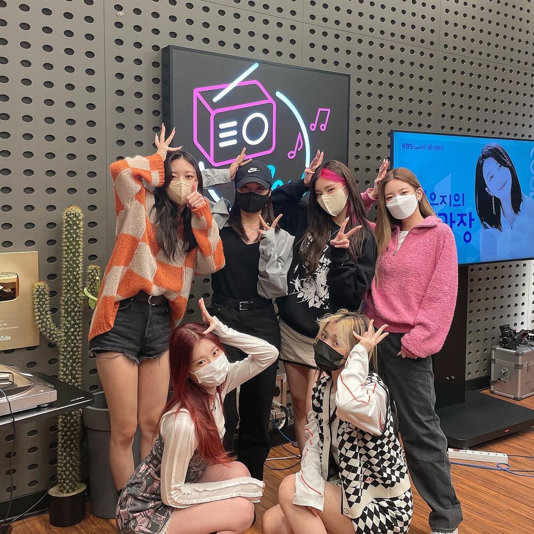 ITZY_WT's tweet photo. [kbsgayo Instagram Update] 211006

ITZY at 'Jung Eunji's Gayo Plaza'

https://t.co/Qnd9ZJefWn

#ITZY #있지 @ITZYofficial https://t.co/NZk4sk0WlM
