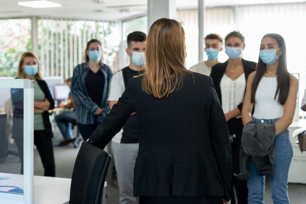 AdenesAcademy's tweet photo. #Alternance🔴 Cette semaine, nos #étudiants sont de retour en #entreprise ! Ils sont tous répartis parmi nos différentes filiales 👍

▶️ Nous souhaitons une bonne semaine à nos étudiants 😉

#adenesacademy #assurance #ndrc #Rentree2021 https://t.co/VCbVwrUwt8