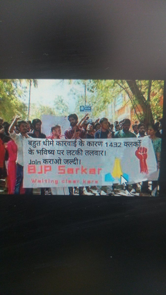 milanstudio2021's tweet photo. @bhupeshwardayal @mlkhattar @cmohry @PhogatGajender @HSSCorg_in @BhopalSinghHssc विभागों की लेटलतीफी के कारण Clerk के 1432 वेटिंग वाले युवाओं के भविष्य पर लटकी तलवार 
जॉइनिंग करवाओ जल्दी बीजेपी सरकार 🙏🙏🙏🙏🙏🙏🙏
#hssc_clerk_waiting_joining https://t.co/eaFau6oOGg