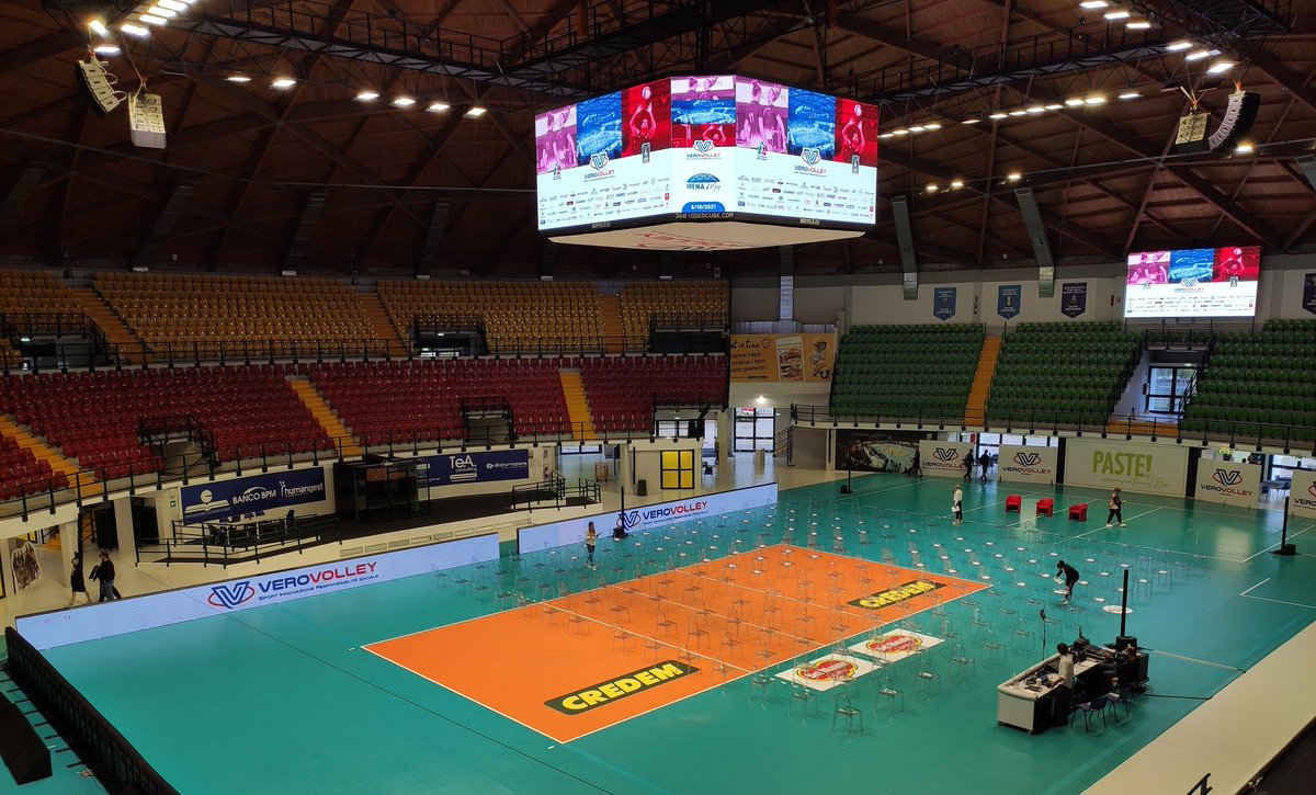 VeroVolley's tweet photo. L'@ArenaDiMonza è pronta ad ospitare la conferenza stampa di presentazione della nuova stagione!
🏟️ #TheShowIsBack!
#VV 💙 #StrongerTogether https://t.co/FPfaos8CY5