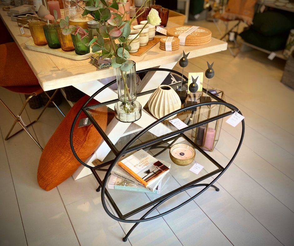 roomontherow's tweet photo. Beautiful occasional table new in this week. We love the circular feel and rectangle glasswork, a fabulous design piece here.
We're open until 1pm today for all your home interior needs and until 5pm the rest of the week.
@VisitSussex
@SussexLifeMag
#sussexhomes
#wednesdaythought https://t.co/4OYDuxOIpJ