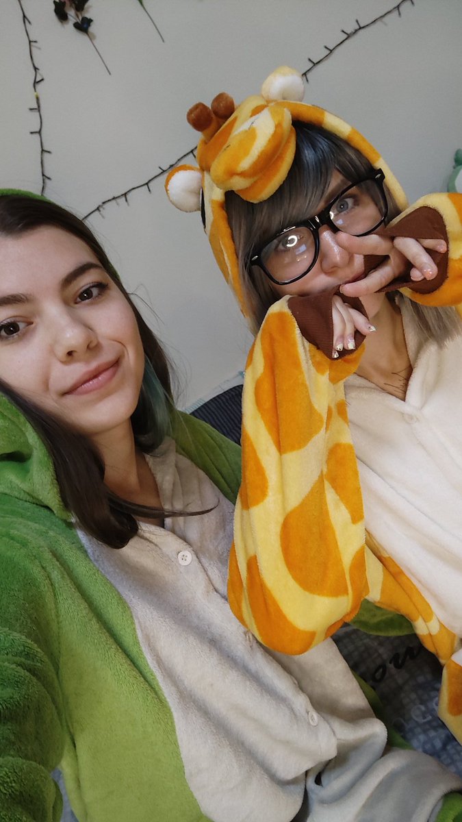 Kinky_Maura's tweet photo. Online with my friend on chaturbate, check Fly_and_Maura on the site
@MyFriendonCam @Hawker881_Promo @Chaturbate_Pro @ChaturbateEu @ChaturbateGrls @CBwebcams @ChaturbateMode @chaturbate724 https://t.co/fV2ta6xxKN
