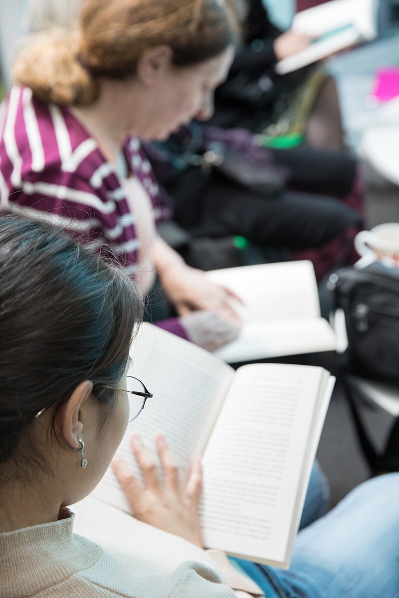 thereaderorg's tweet photo. 🏫🏢🏦 It’s #LibrariesWeek2021!
We want to say a huge thank you to the staff and volunteers who, despite coming up against incredible difficulties brought on by the pandemic, continue to work tirelessly to keep libraries open to the public! https://t.co/9VQhz0p7Ng