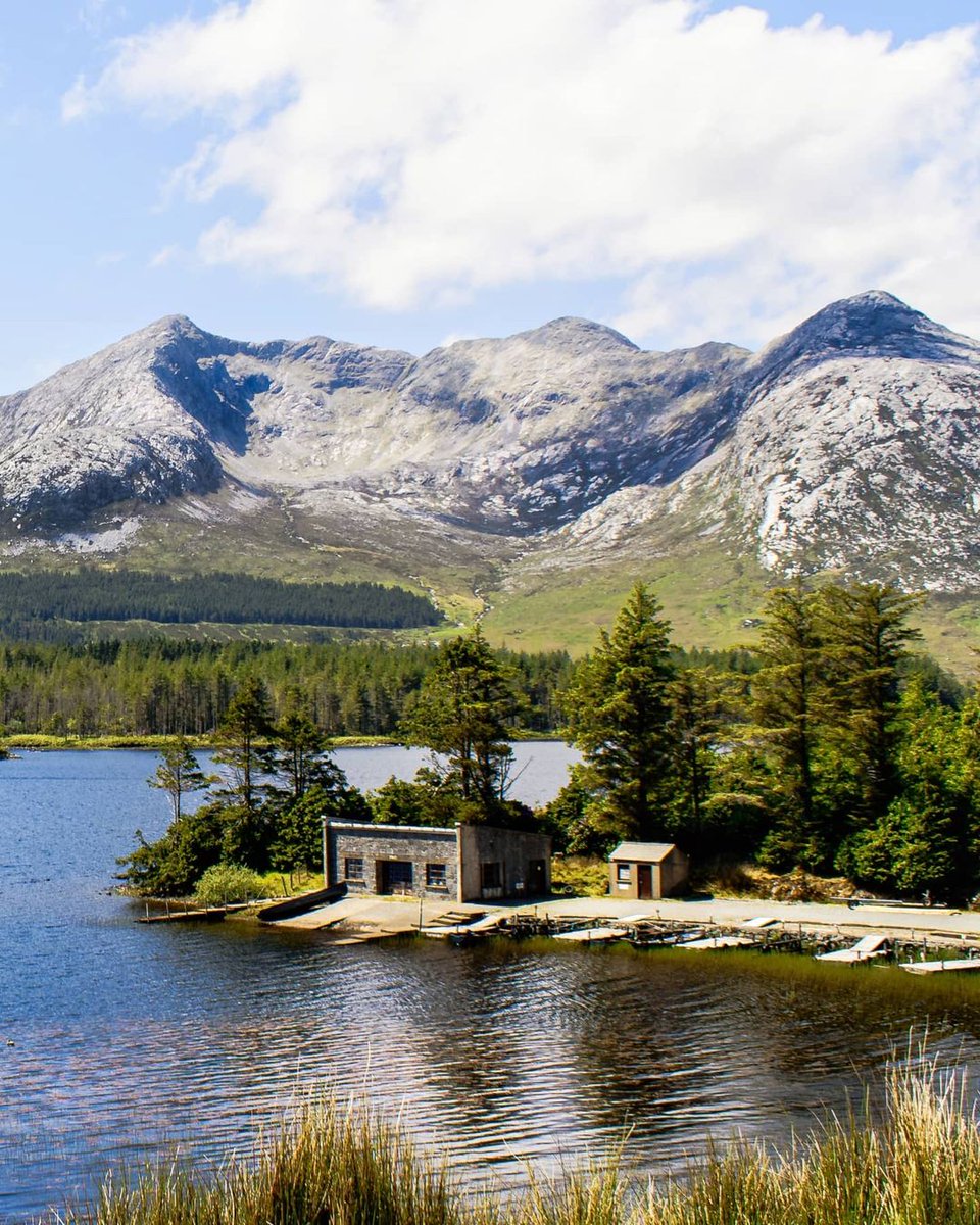 GoToIrelandInd's tweet photo. Top 10 reasons to visit Connemara:

1. This photo (x10)

📍Connemara, County Galway 

📸 https://t.co/SFVnNHLY5p https://t.co/j2n3tUFGgp