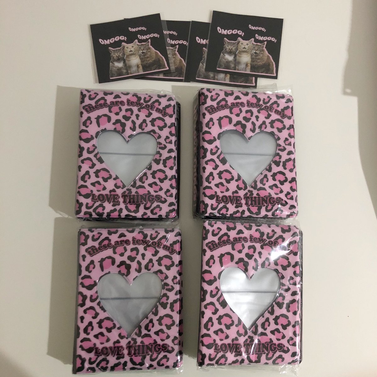 luve813's tweet photo. wts / help rt 🇲🇾
readystock collect book ( binder photo album )
. rm22 exc postage
. new
. 20 pages (can put 80 pcs inside) 
. dm if interested ^^
#pasarSKZ #pasarNCT #pasarATEEZ #pasarTREASURE #pasarTBZ #pasarBts #pasarsf9 #pasarBlackpink #pasarsvt #pasarENHYPEN https://t.co/PCu5ocmoDx