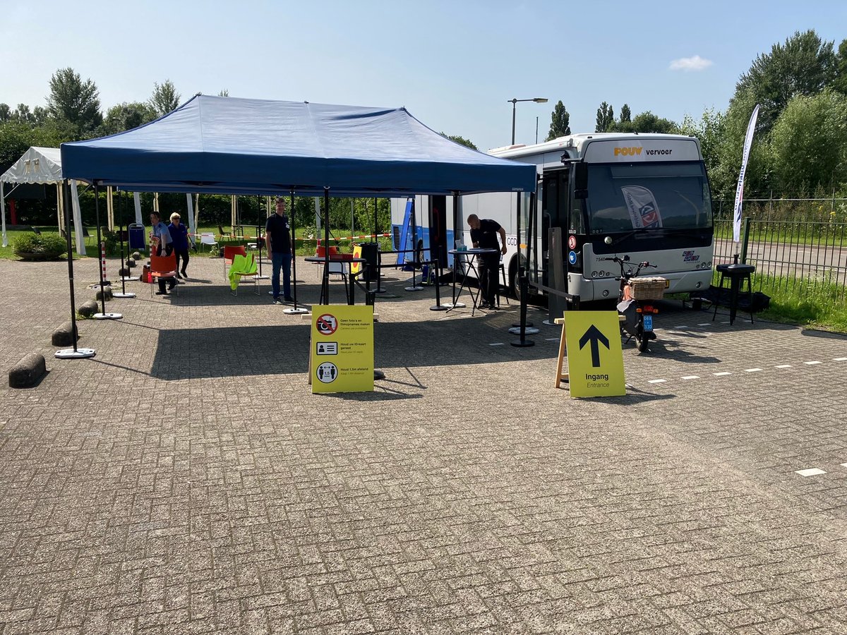 Heb je vragen over corona of vaccineren? Of hulp nodig bij het activeren van de QR-code voor je coronatoegangsbewijs? Kom dan naar de corona-informatiebus van de  <a href="/ggdgm/">GGD Gelderland-Midden</a> . Deze staat morgen op de markt in Bemmel. Overmorgen staat deze bij winkelcentrum de Brink in Huissen.