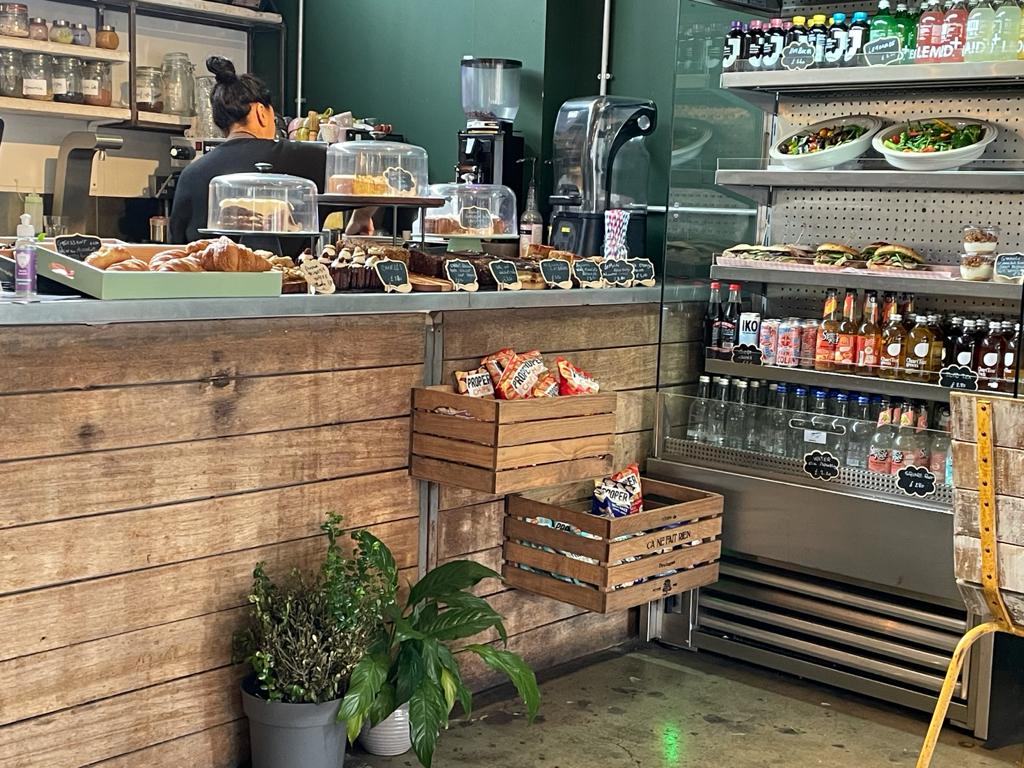 CafeCLtd's tweet photo. First stop today has got to be @poilane #Belgravia - an essential start to the morning routine! https://t.co/FoVoJ31Yrg