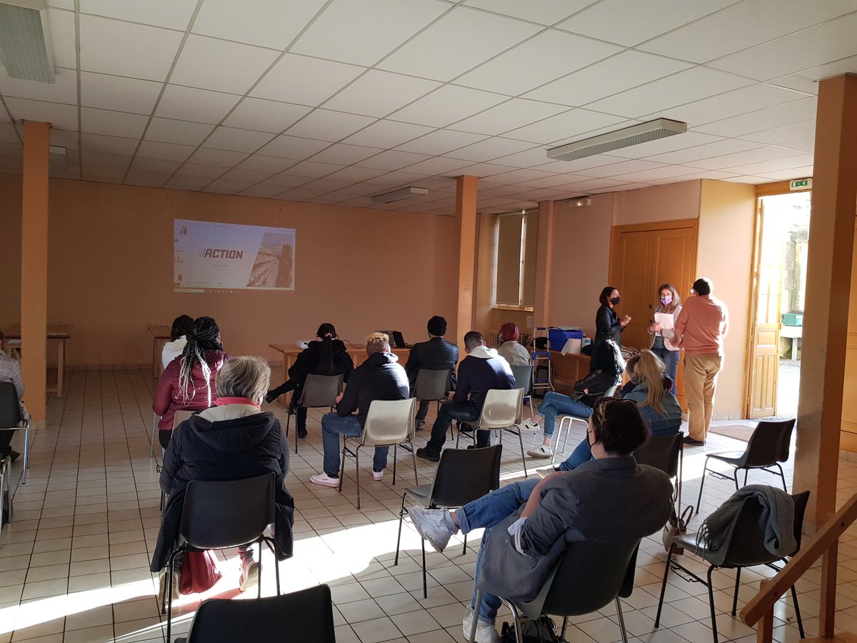 lhoste_nicolas's tweet photo. #Tousmobilisés En ce moment à La Châtre, #recrutement avec les collègues MRS pour l'ouverture prochaine d'un magasin ACTION.
Plusieurs sessions programmées, des opportunités pour tous #1jeune1solution @Eliseverriere @IsabellePirot @poleemploi_RCVL https://t.co/lpSUMa4cja