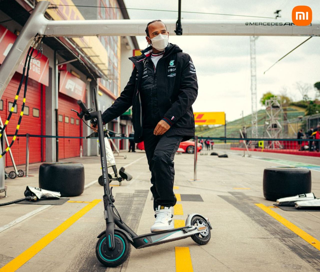 Xiaomi Mi Electric Scooter Pro 2 Mercedes AMG Edition