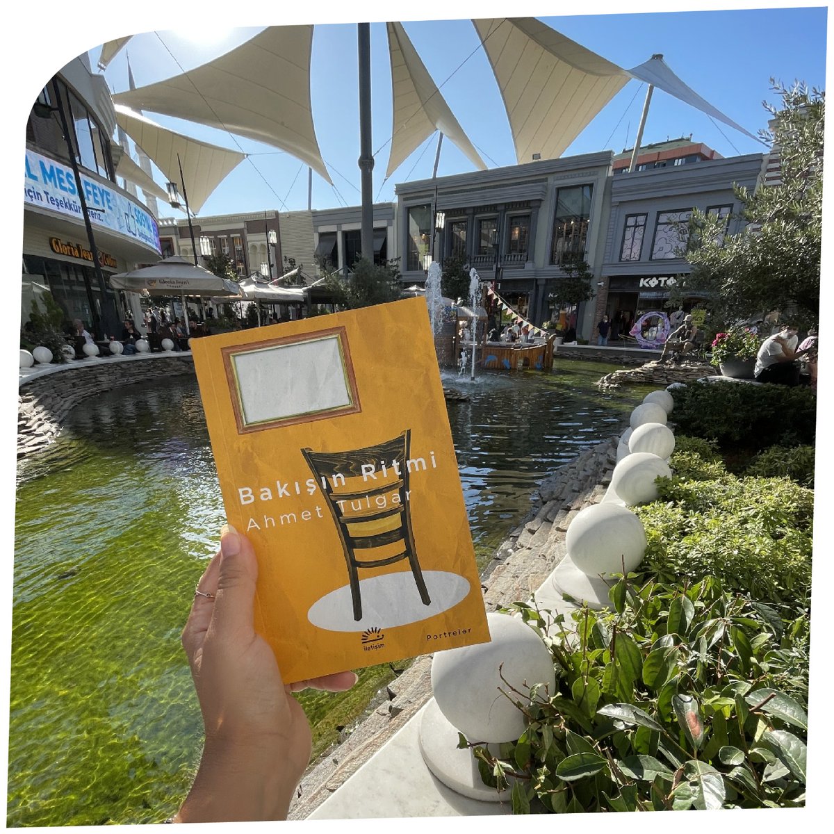 Kaygıların, öfkelerin, hayal kırıklıklarının, utançların, kederlerin, beri yandan hayranlıkların, sevinçlerin, tesellilerin, dert ortaklıklarının portreleri. Memleketin bir meşrepler haritası.

Kitabı incelemek isterseniz sizi @dr_dunyasi ‘na bekliyoruz!
⠀