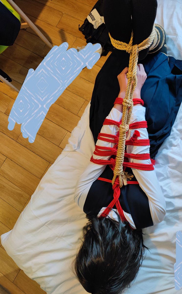 bittermaltsugar's tweet photo. 第一次捆人 #绳艺 #紧缚 #shibari https://t.co/oUFCyZ5WvR