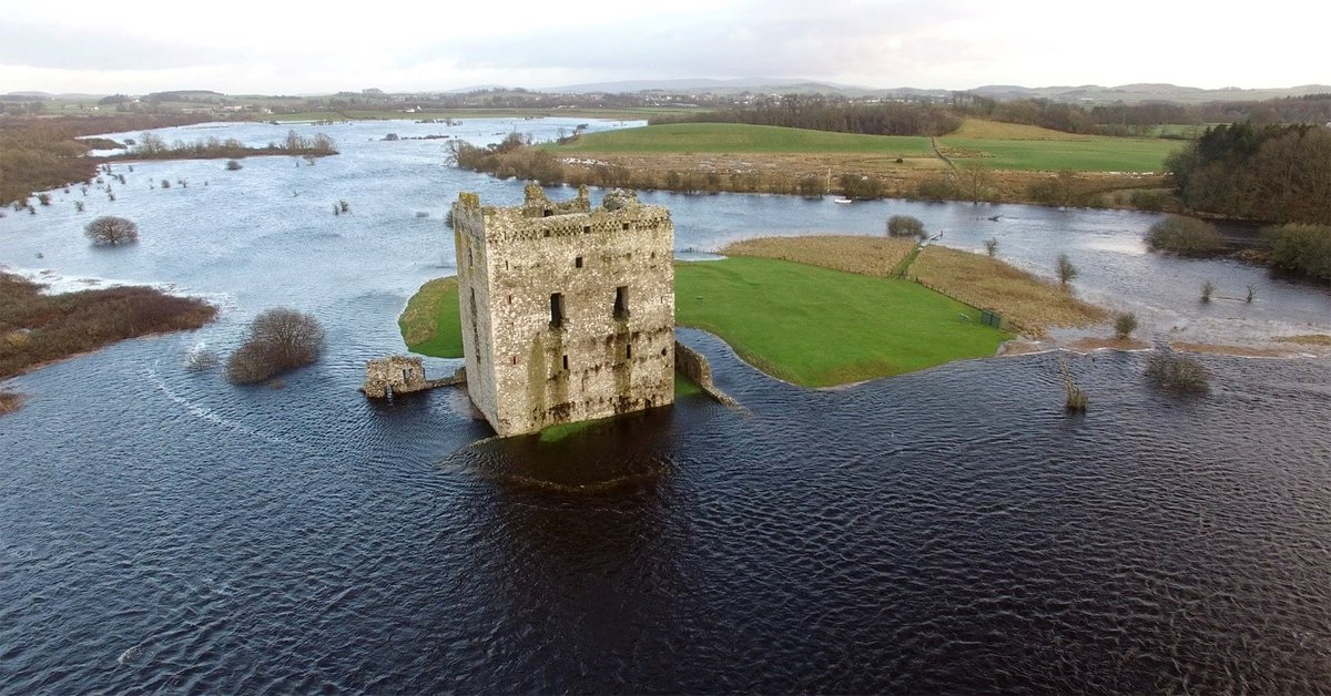 HistEnvScot's tweet photo. 🆕Grab your camera, paintbrush or crafting tools!
🎨📸

We're looking for your Visions of Climate Heritage in a new competition with £750 in prizes to be won.

Can you help us tell the story of the impact of #ClimateChange on Scotland?

📰 https://t.co/FU2doRjDzQ 

#COP26 https://t.co/Asp6796u9b