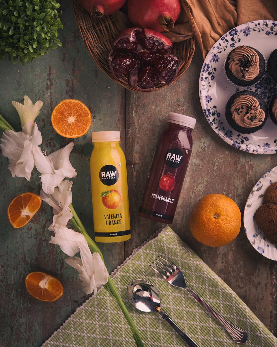 RawPressery's tweet photo. A lilโ mid-week treat for yaโll. ๐
#midweek #rawpressery #keepingitraw #wednesday #pomegranate #orange #juice #juicy #yummy #delicious #tasty #pom #oj #orangejuice #pomegranatejuice #midweektreat #humpday #yummytreat https://t.co/T1pvfipz4A