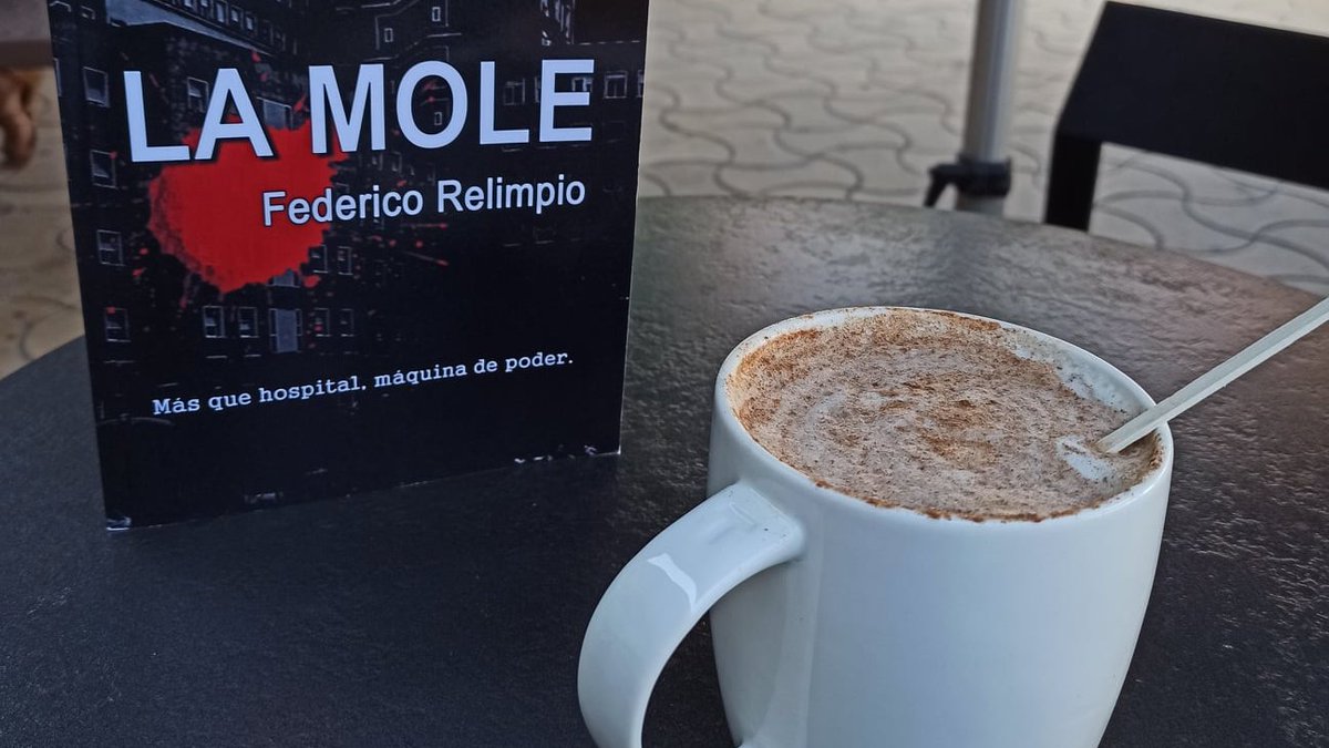 .<a href="/EMORENOTORAL/">ESTEBAN MORENO TORAL</a> ha decidido perderse en los laberintos de #LaMole... ¡Ya nos lo contará, a la salida!  
Una #novelanegra de <a href="/frelimpio/">Federico Relimpio</a> 
nº 8 más vendido en #ficcionpolitica (#Libros)
nº2 más vendido en #Thriller #medico
LINK "La Mole" ow.ly/4ddg50Gh9Zi