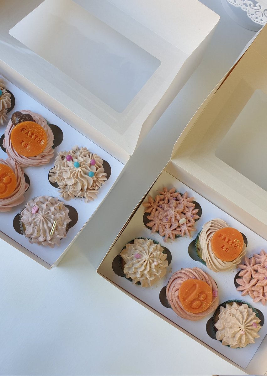 Ohng_co's tweet photo. Fruits de saison sitting pretty on a bed of vanilla madeleine cake wrapped in ermine and butter cream frosting 🎂🥰
Light, fresh with organic ingredients, and delicious without overdosing on sugar.
Literally, have your cake and eat it without guilt ;)
.
#OhNG #Paris #LayerCake https://t.co/pDWxkYUW97