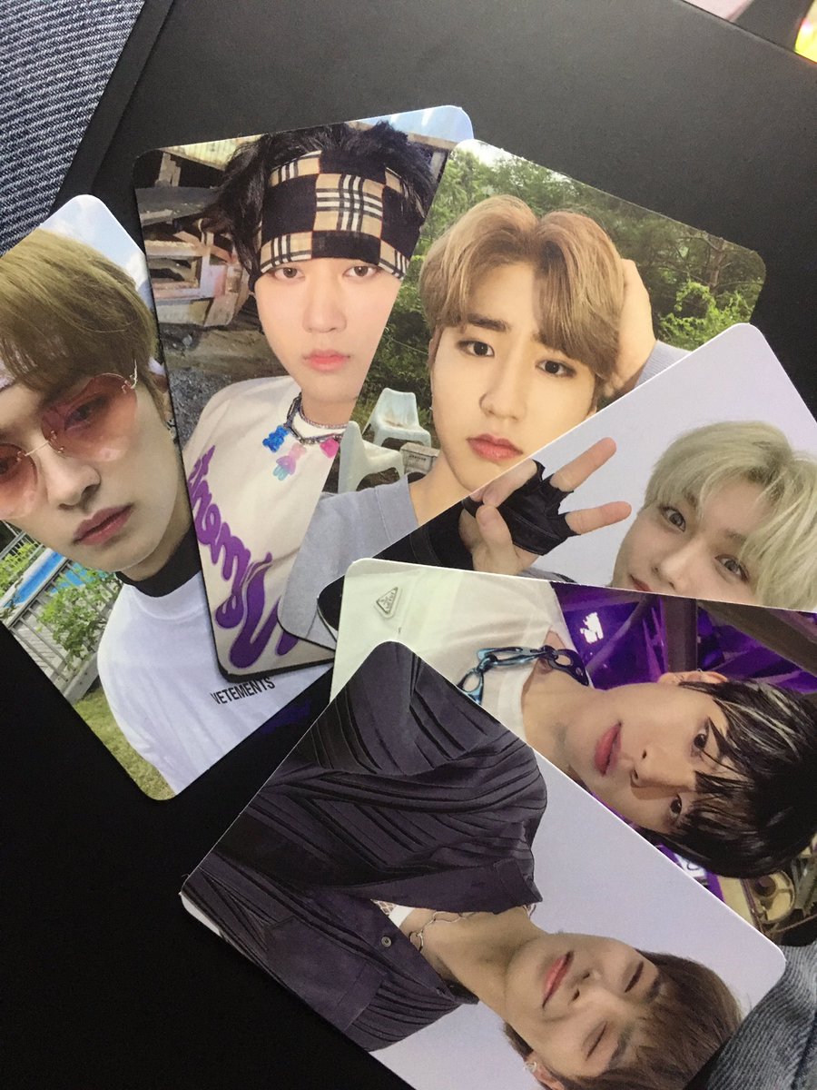 iliveforskz's tweet photo. my albums came home yesterday. thx so much, @shopdreamlaunch! fastest transaction ever. til next time <3 #DreamLaunch_Feedbacks https://t.co/3Spe45HWTn