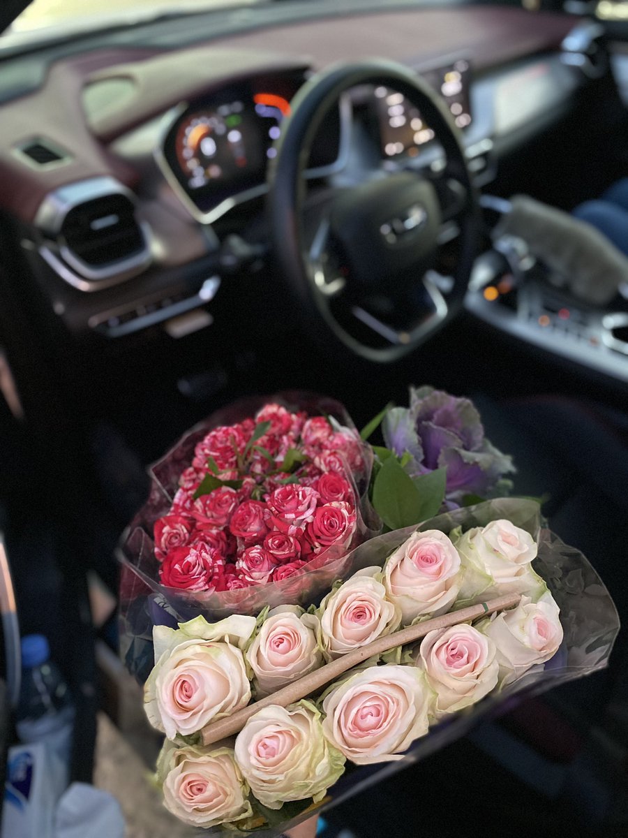 rmanh1222's tweet photo. @abdduidti يمممدي نورد معاكم💐 https://t.co/NLufSmGUs6