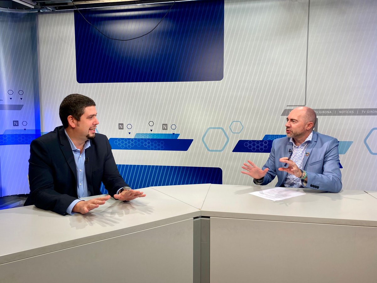 DiputacioGirona's tweet photo. 📢Pau Presas, vicepresident 1r de la #DdGI, a l’espai l’ Entrevista de @tvgirona: ens informa sobre la convocatòria de la 3⃣a edició dels #PremisProjectat.
🗓️Avui, dimecres, 6 d’octubre
⏰20.30h
📺TVGirona
👉https://t.co/WOkURnTj9Y
#PromoecoDdGi #COCREIX #PECTInnovacio #FonsUECat https://t.co/KKCYV7b0h2