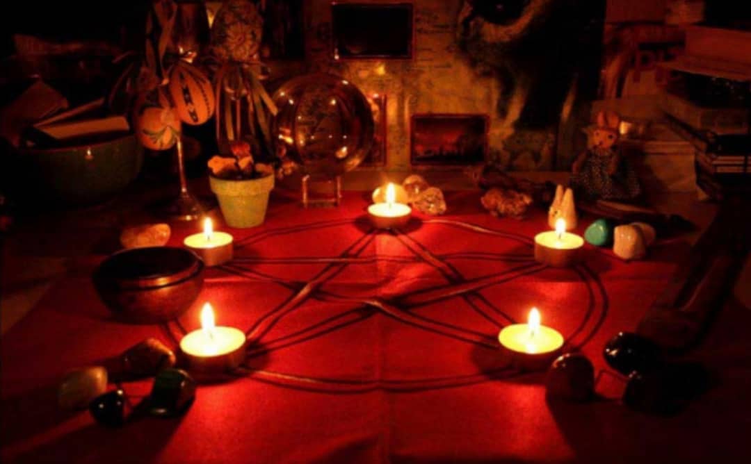 PROTECTION SPELL 
If u are feeling that negativity is encompassing u or someone or spirit has dangerous intentions towards.
WHATSAPP Dr Elliot on +256770331824