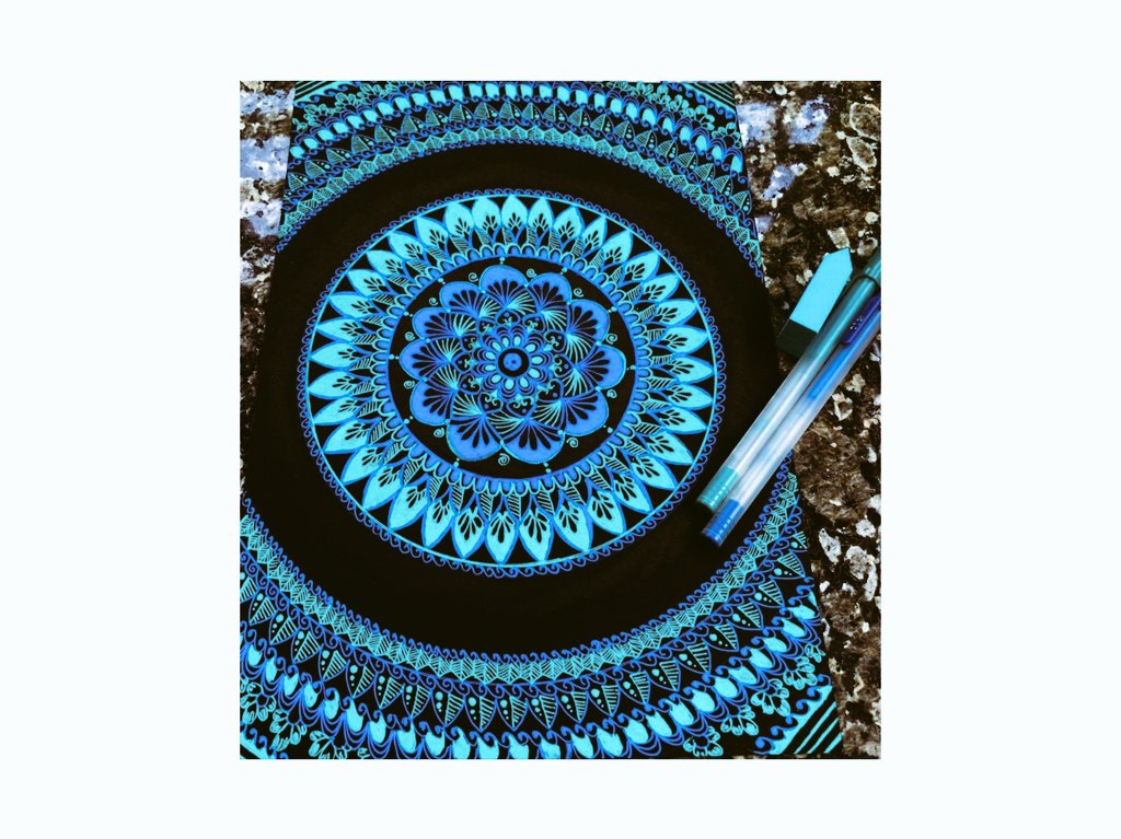 itz_Kritika25's tweet photo. #mood😉 #moodbuster❤️#mykindofhappiness💝 #Lovefordrawing❤️ dedicated to one nd only for @its_Anamikaa ❤️nd @Roshika0411 ❤️nd @ishqaan31❤️/ priyanka... buddy❤️ u guys love u lots of ❤️❤️
#IshkParZorNahi
#DilSeIPZNian https://t.co/pP3fqayVWd