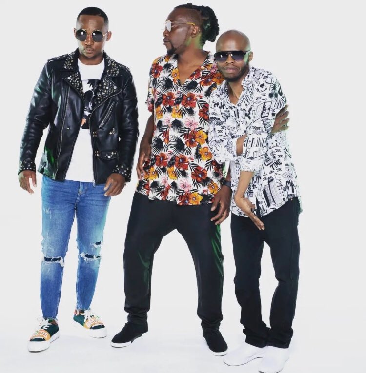 UltimateDreamT's tweet photo. Introducing The legendary motswako crew @MorafeThe @KhuliChana @towdeemac @KayGizmSoul
βYou aint heard the whole thangβ
π₯π₯π₯π₯π₯π₯π₯π₯π₯π₯π₯π₯π₯
πHashtag Meat Cafe
π
06 NOVEMBER 2021
#HHGS4 #UDT #ParytandBullshit #SpringEdition #buyile #HashtagMeatCafe https://t.co/Prwt5W8Ybg