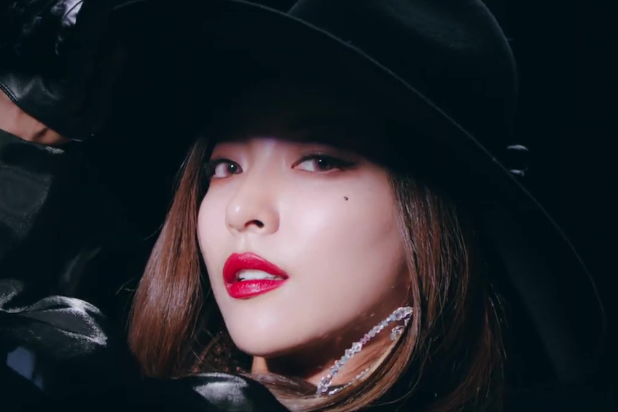 soompi's tweet photo. WATCH: f(x)'s #Luna Pays Homage To "Madonna" In Stylish Comeback MV 
https://t.co/QFf9RXMN0R https://t.co/6QTSwgtvNo