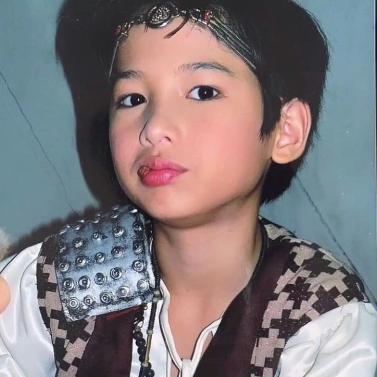 _attpxg's tweet photo. from a                                  to a very 
cute kid                               fine man https://t.co/JLXBbLV60c