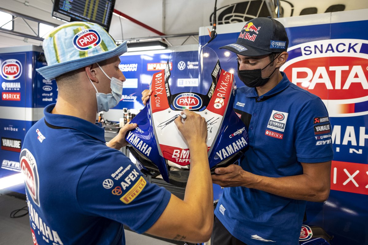 PataMaxusYamaha's tweet photo. 🤩 We're running a competition over on Instagram to win this front fairing with #PataSnack. All you have to do is leave a comment on the post and follow @SnackPata (Insta) to enter...
👉👉👉 https://t.co/rrk3arlVrt https://t.co/c8qxLGTPlJ