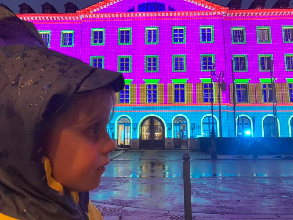 Gestern habe ich mal wieder den Papa auf Arbeit besucht. Und der Landtag war richtig bunt - warum ist das eigentlich nicht immer so?