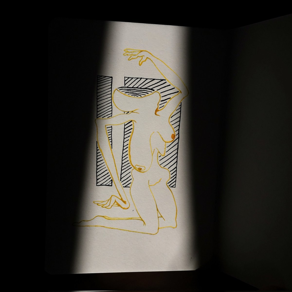 Squibby_0's tweet photo. yellow inky being #inktober2021 https://t.co/jBoF1y5uQQ