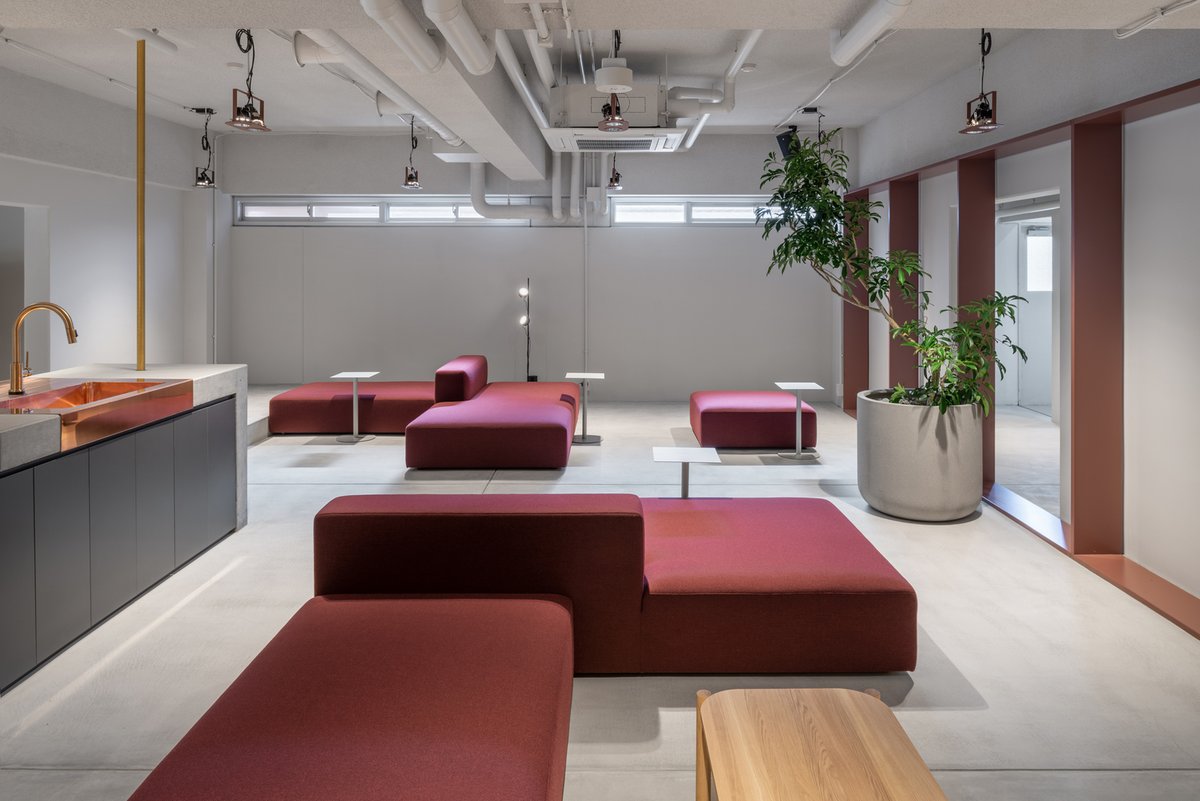 ArchDaily's tweet image. Nippon Shinyaku-Koku Office / Reiichi Ikeda Design #Japan
#Architecture #InteriorDesign #CommercialArchitecture