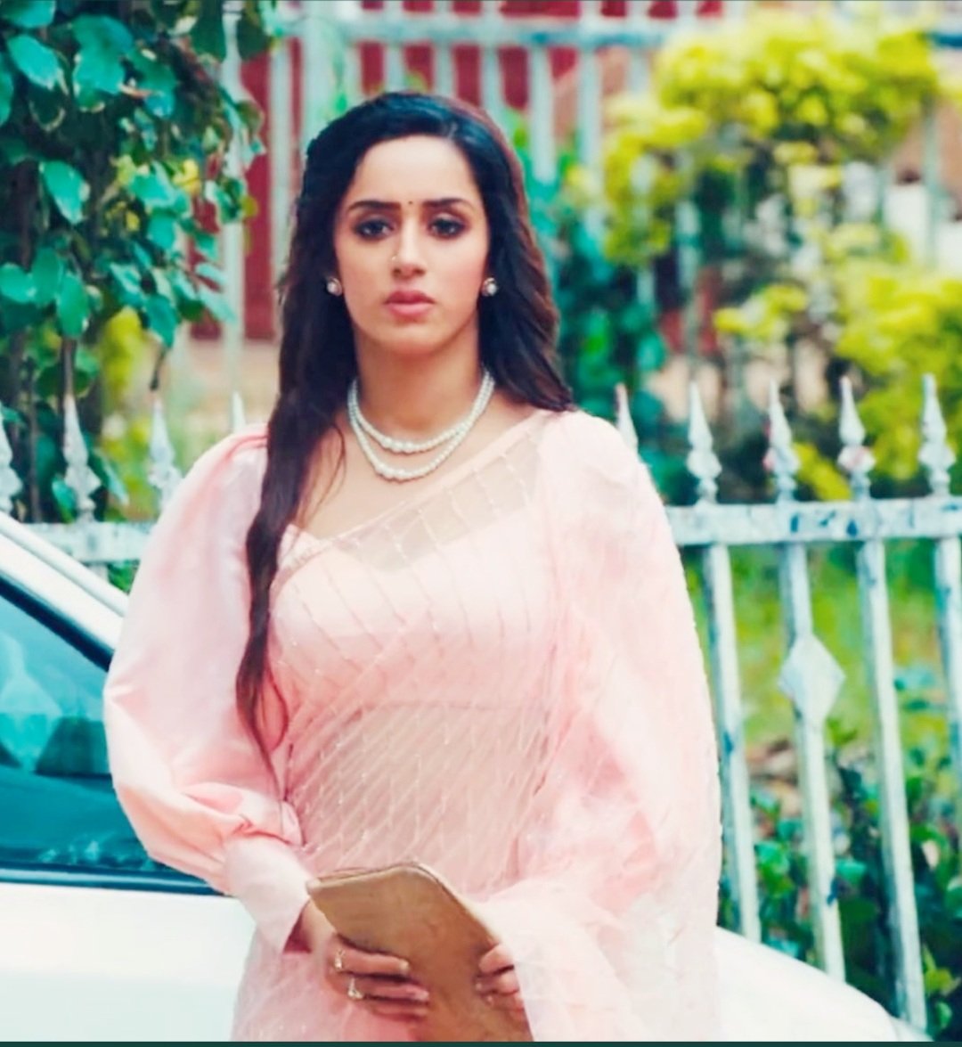 telly__world's tweet image. Who is your favourite actress?
Like for #HellyShah
RT for #SargunKaurLuthra
#IshqMeinMarjawan2 #YehHaiChahatein