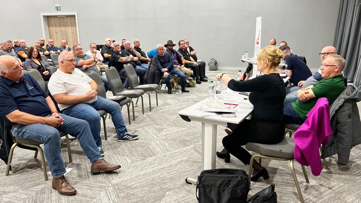 unitetheunion's tweet photo. "Today I am meeting with our driver reps from around the country to work towards a long-term and fully funded plan to force-up standards across the industry. Not just for the next few weeks but for as long as it takes to deliver the terms and conditions needed." @UniteSharon https://t.co/49MLpFeZTa
