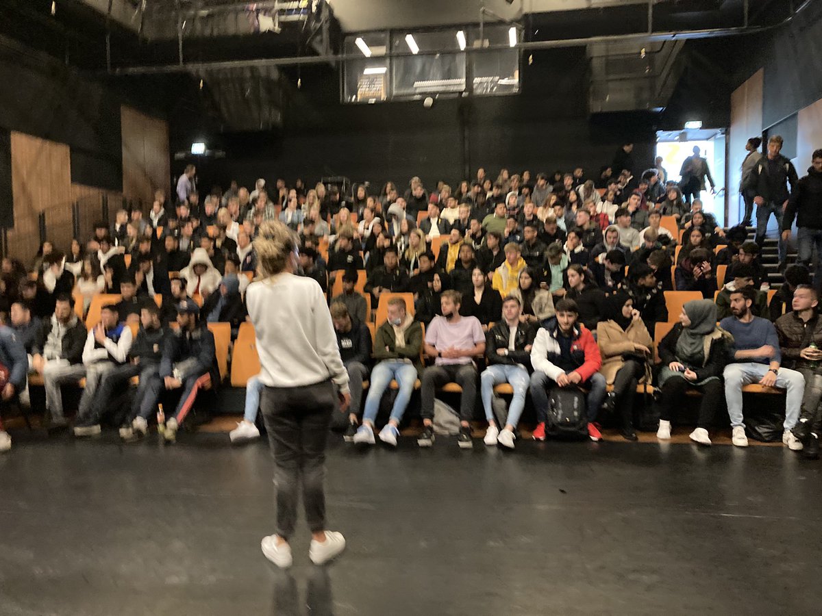 Kickoff studenten! Lustrum ‘Ouderen gaan online’ met studenten van het ROC Business and Administration college Utrecht #eentegeneenzaamheid