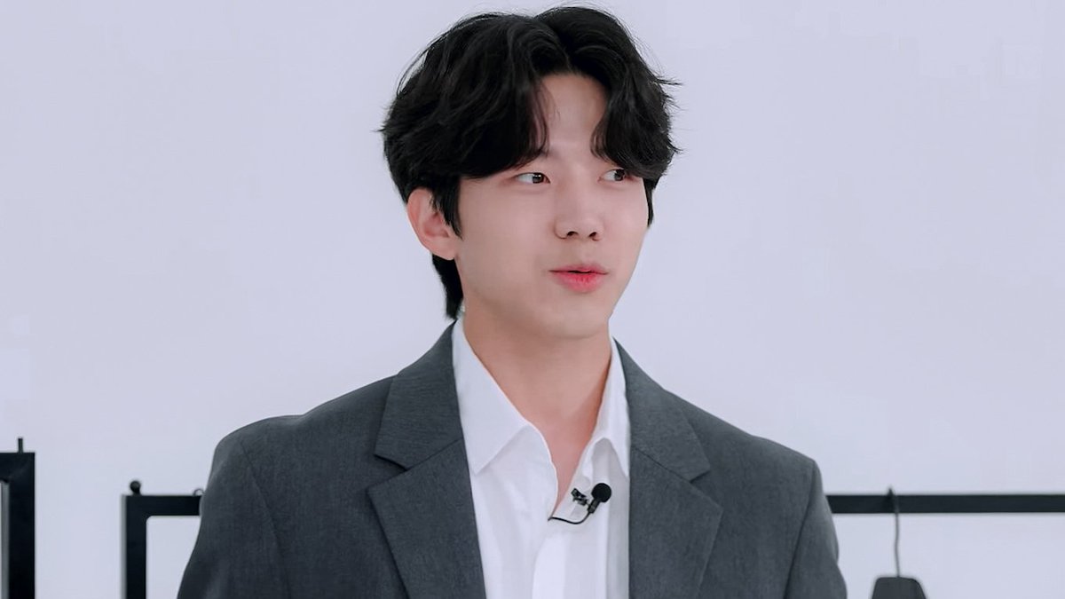 ydwzip's tweet photo. #dowoon #도운 https://t.co/a1dGVZPRUU