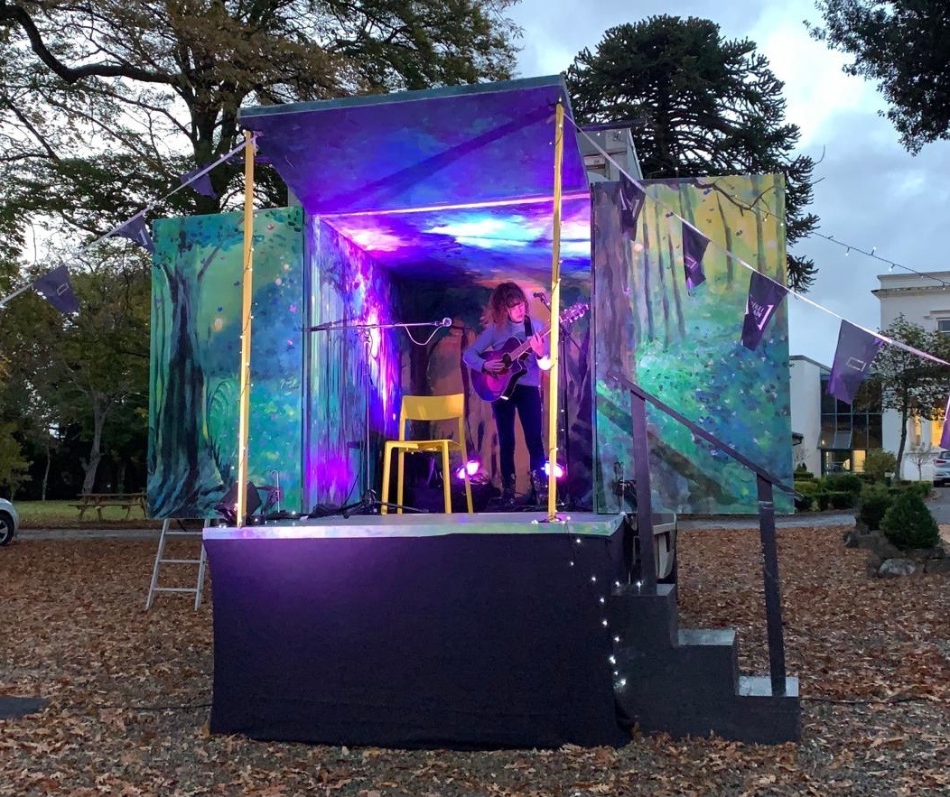 kilkennyday's tweet photo. FESTIVAL IN A VAN ๐ช ๐
โ#WordsMoveโ is a national tour presented by @festivalinvan and @poetryireland. On #Kilkennyday, the van is at:
๐๐ฎ๐น๐น๐ฎ๐ป 11am - 11.50am
๐๐ฎ๐น๐น๐๐ฟ๐ฎ๐ด๐ด๐ฒ๐ - 1.30pm - 2.20pm
๐๐ฎ๐๐๐น๐ฒ๐ฐ๐ผ๐บ๐ฒ๐ฟ ๐๐ถ๐๐ฐ๐ผ๐๐ฒ๐ฟ๐ ๐ฃ๐ฎ๐ฟ๐ธ - 4pm - 4.50pm https://t.co/E01BFbas0Z