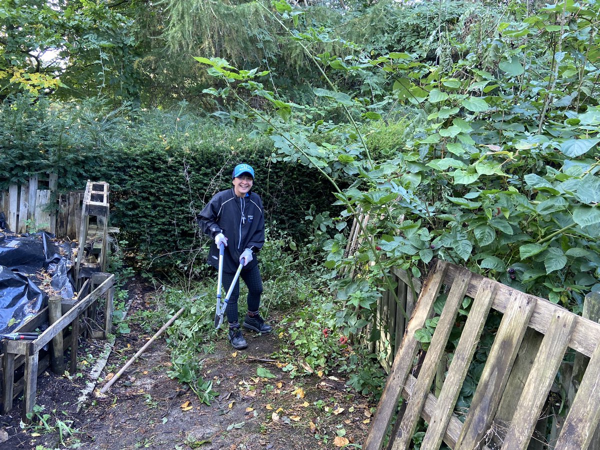 entecsi's tweet photo. Getting stuck in to support the vital work @thrivecharity does to bring about positive change to people living with disabilities or ill health. #WorldMentalHealthDay #NotProfit #Charity https://t.co/GtgtGm7RKQ