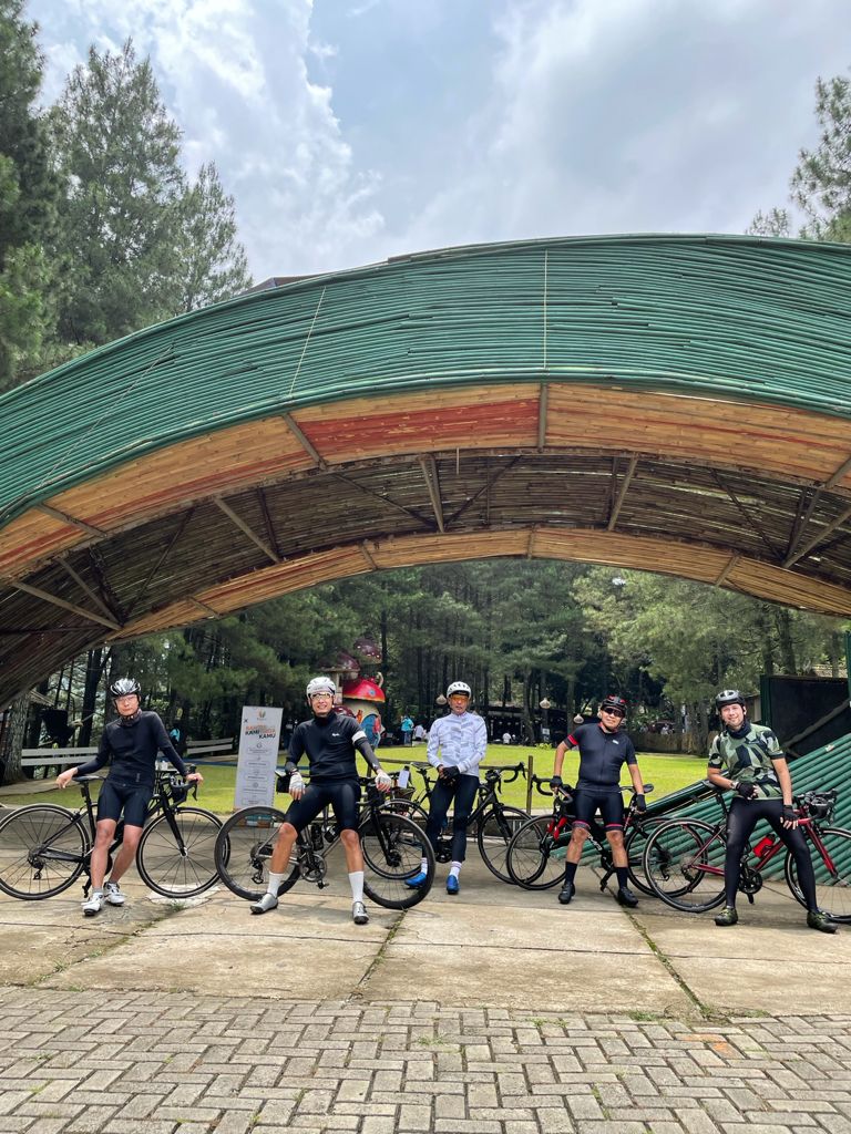 medimochdie's tweet photo. Road to kopi daong bogor

#bogor
#kopidaong
#gowes https://t.co/UiLT3gyToq