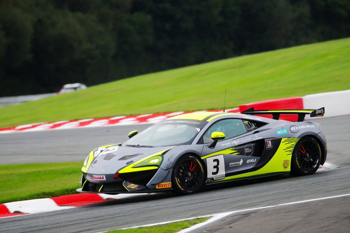 This car though 🔥🟢 

#ONMT #MDJS #MadeInMorocco #Visitmorocco #BritishGT #RocketMotorsport #GT #McLarenCustomerRacing #McLaren #DDP21 #TeamRocketRJN