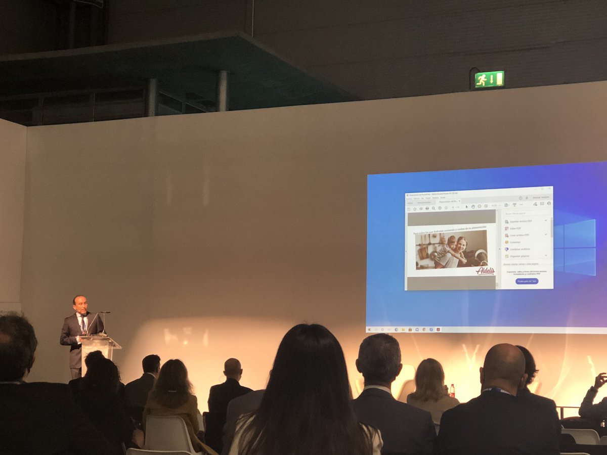 AinhoaRMoran's tweet photo. Arranca Fresh Food Logistics The Summit Alimarket en el marco de Fruit Attraction con Daniel Gamarra, Director de #Logística de Adelís, que nos habla de #blockchain para sincronizar y dar visibilidad a los procesos. 
#alimentación #cadenadesuministro #supplychain #cárnicos https://t.co/qO9CuDwm1J
