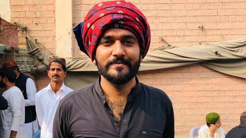 TSNARRATIVES's tweet photo. Mehtab Shaikh a student activist from #Sindh has been abducted by law enforcement agencies. We demand his safe and peaceful release.  
#ReleaseMehtabShaikh
#ReleaseAllMissingPersons https://t.co/1zi22znDyJ