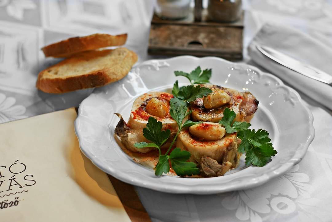 #hungarianfood #pörkölt #bestfood #budapestrestaurant #travelbudapest #traveltohungary
