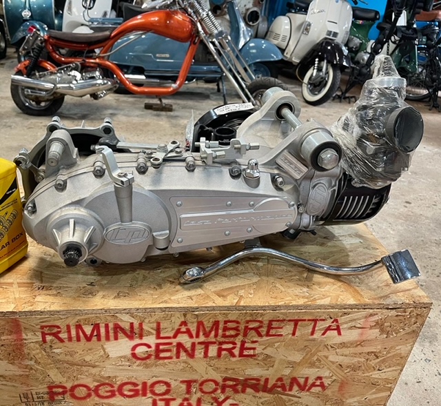 SSCvietnam's tweet photo. Christmas comes early! Some what delayed but finally time to unpack the RLC Lambretta SSR265cc Scuderia motor and have some Saigon fun #RLC #SSC #SSR265 #TheRocket #47hp #Scuderia #Lambretta https://t.co/mZht4qUSYi