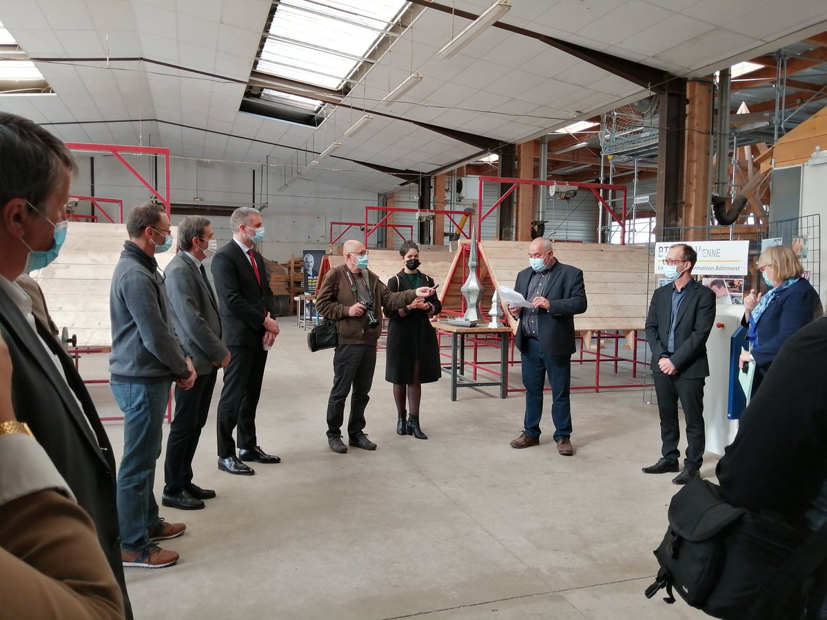 Aujourd'hui est un grand jour pour BTP CFA Vienne (86)! 
Ce matin nous accueillons, au sein du CFA, l'embassade d'Argentine ainsi que Grand Poitiers pour le lancement du projet de coopération décentralisé à  Santa Fe en Argentine 😀 #projet #Patrimoine #couverture #zinguerie