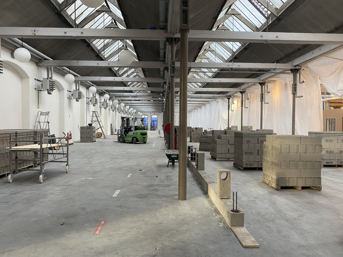 KM0_info's tweet photo. Le #KMØ ne cesse de se développer 📈

La Salle des Machines est en travaux 👷‍♂️ afin d'y accueillir @CetimGrandEst et #Armadeus. Et bien plus encore !
Restez connecté et suivez avec nous l'avancement des travaux pour découvrir le résultat final 😊

#industrie #numerique #Ecosystème https://t.co/RaWIn9JK0m