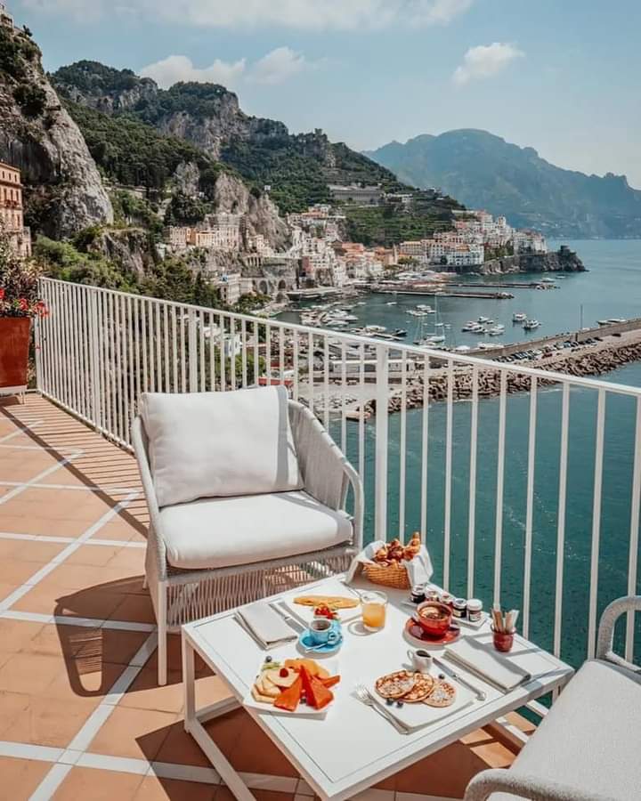 DzMLV's tweet photo. Buongiorno ☕
💻 contact@millelieuxvoyages.com https://t.co/U7UWo33rqQ